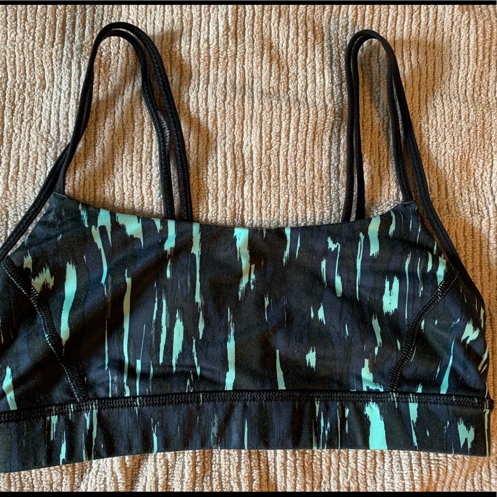 Lululemon Straight Up Bra Size 4